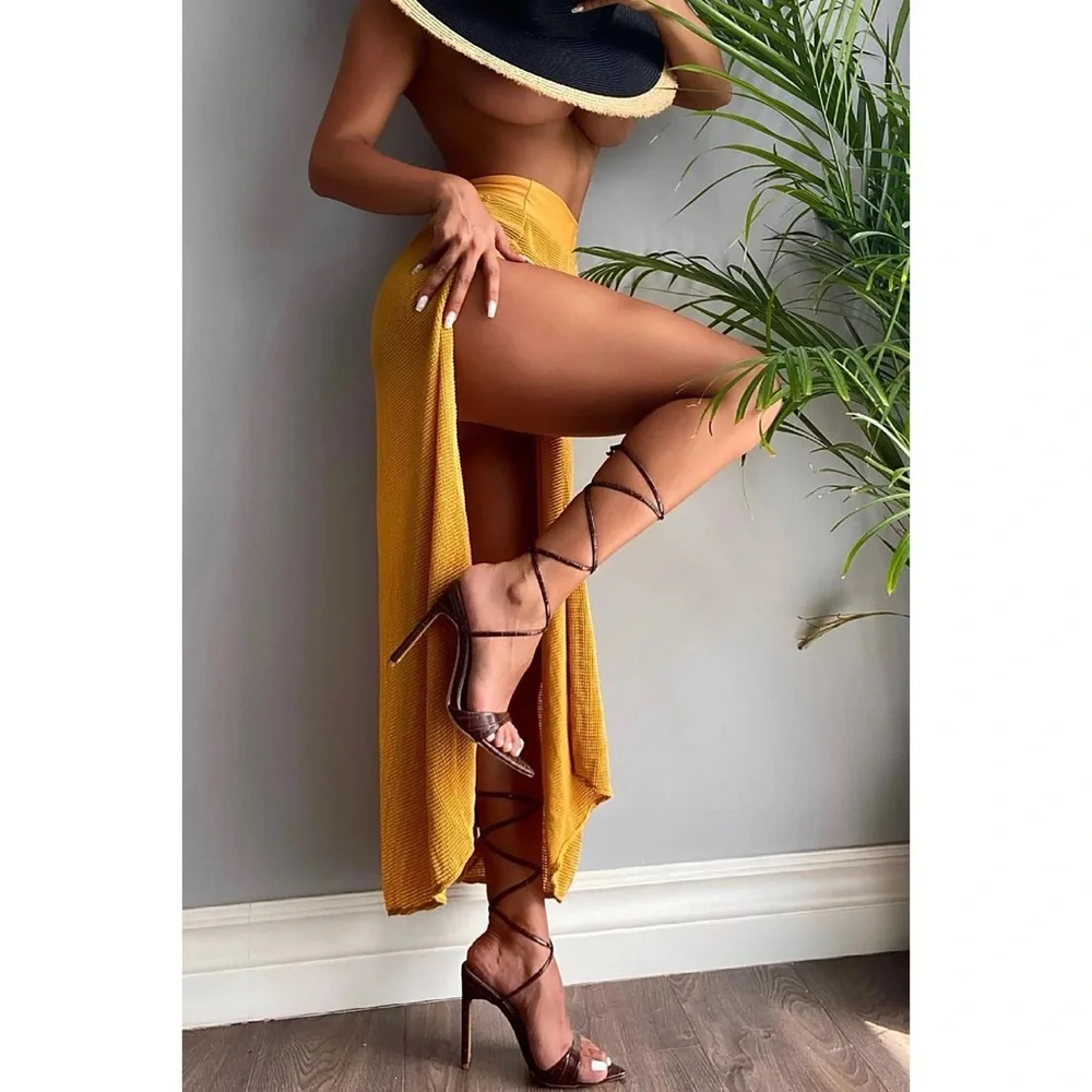 Elegant Brown Strappy Heels Pointed Heels Toe size 7.5 fashion sandal heel shoe